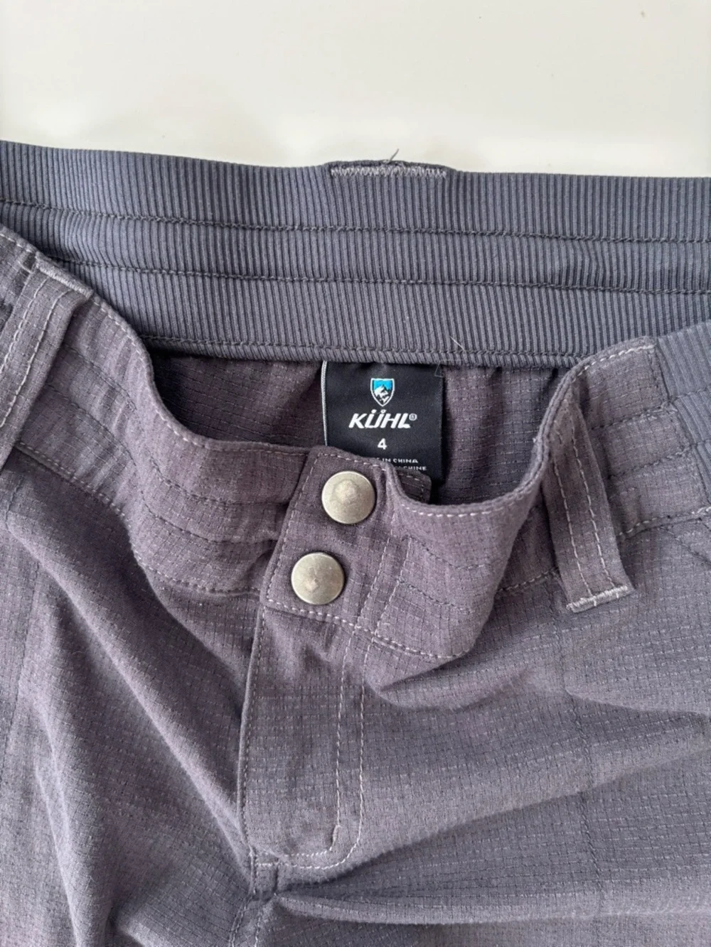 KUHL Women’s Dark Gray Strattus Shorts Outdoors Size 4